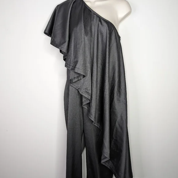 One Arm Off The Shoulder Jumpsuit - Picture 2 of 6